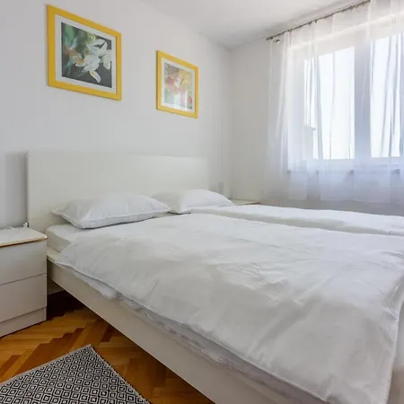 Kuca Za Odmor Mara Сasa de vacaciones *